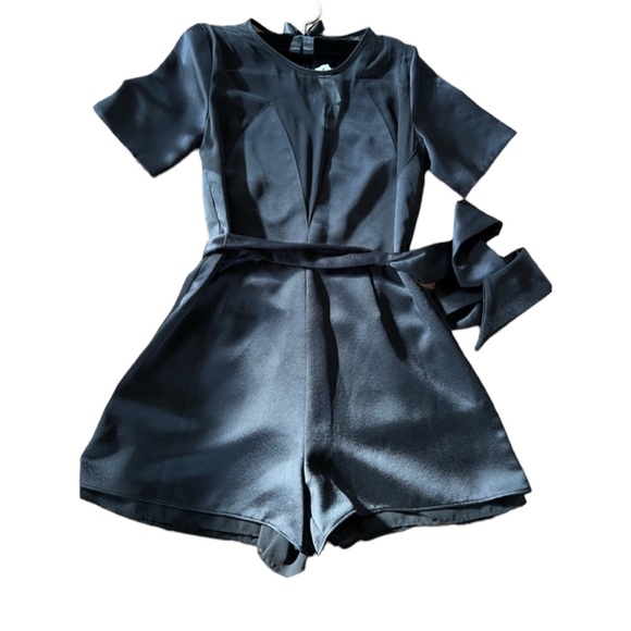 🌸Petite Kate Moss TopShop size 2 Silky Satin Jumper with plunging and Chiffon🌸 - Picture 3 of 15